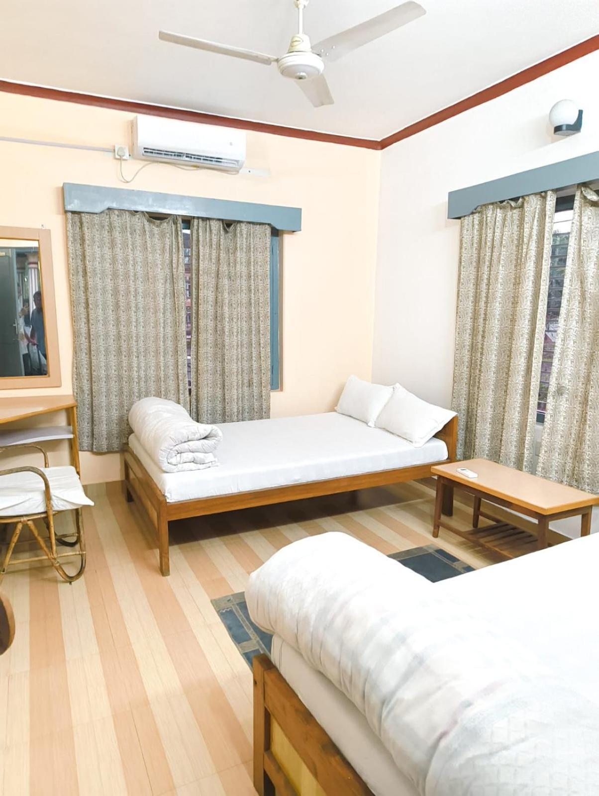 Hotel Mountain View - Lakeside โพคารา ภายนอก รูปภาพ