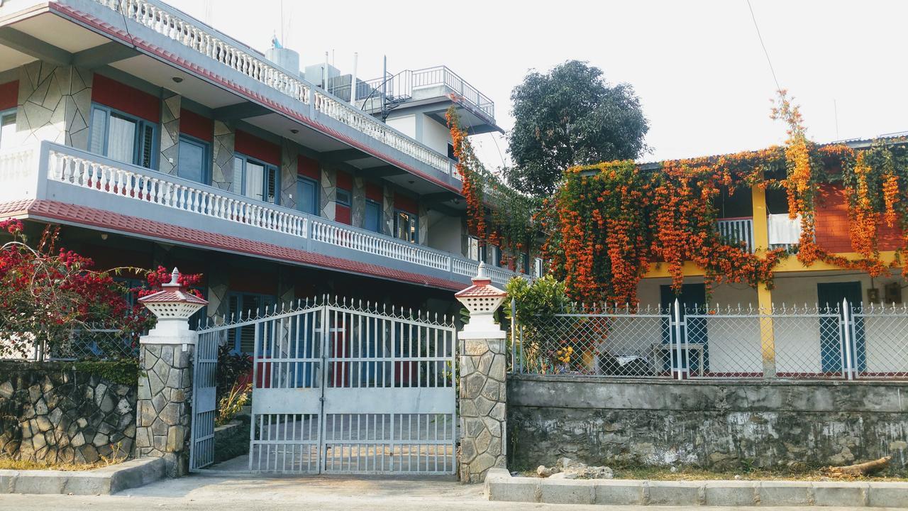 Hotel Mountain View - Lakeside โพคารา ภายนอก รูปภาพ